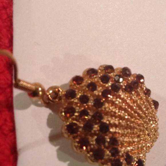 Beautiful Seashell earrings! - Picture 4 of 4